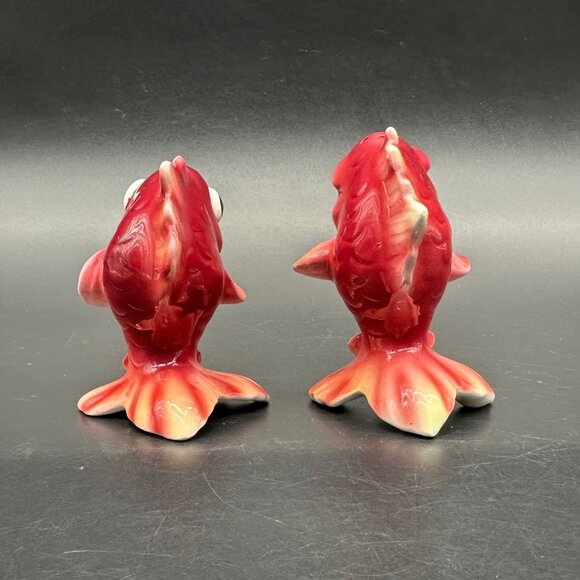 Kissing Fish Shakers Mid Century Red Ceramic Souvenir Kitschy Anthropomorphic - Picture 5 of 11